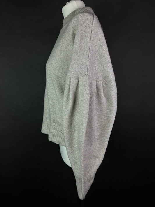 Sweter z bufiastymi rękawami M