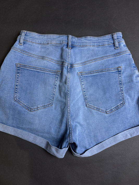 Krótkie spodenki jeansowe L