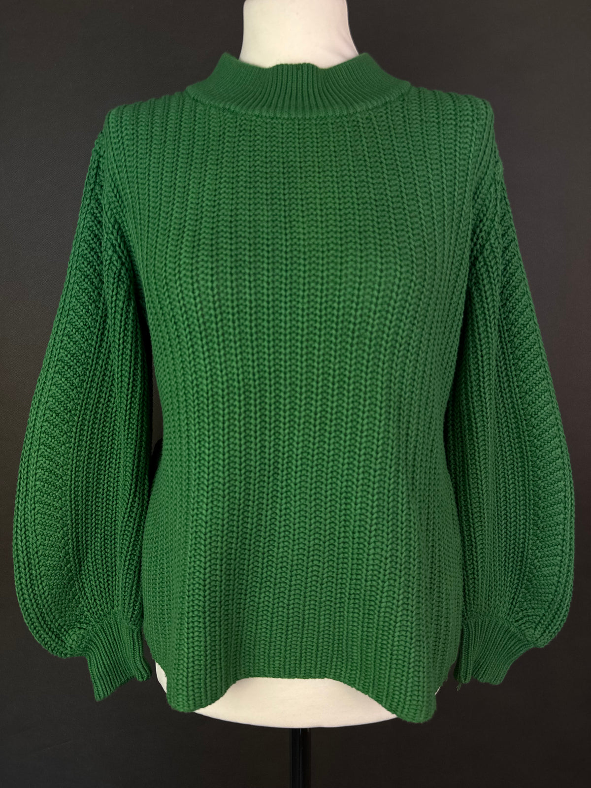 Sweter z wiązaniem S
