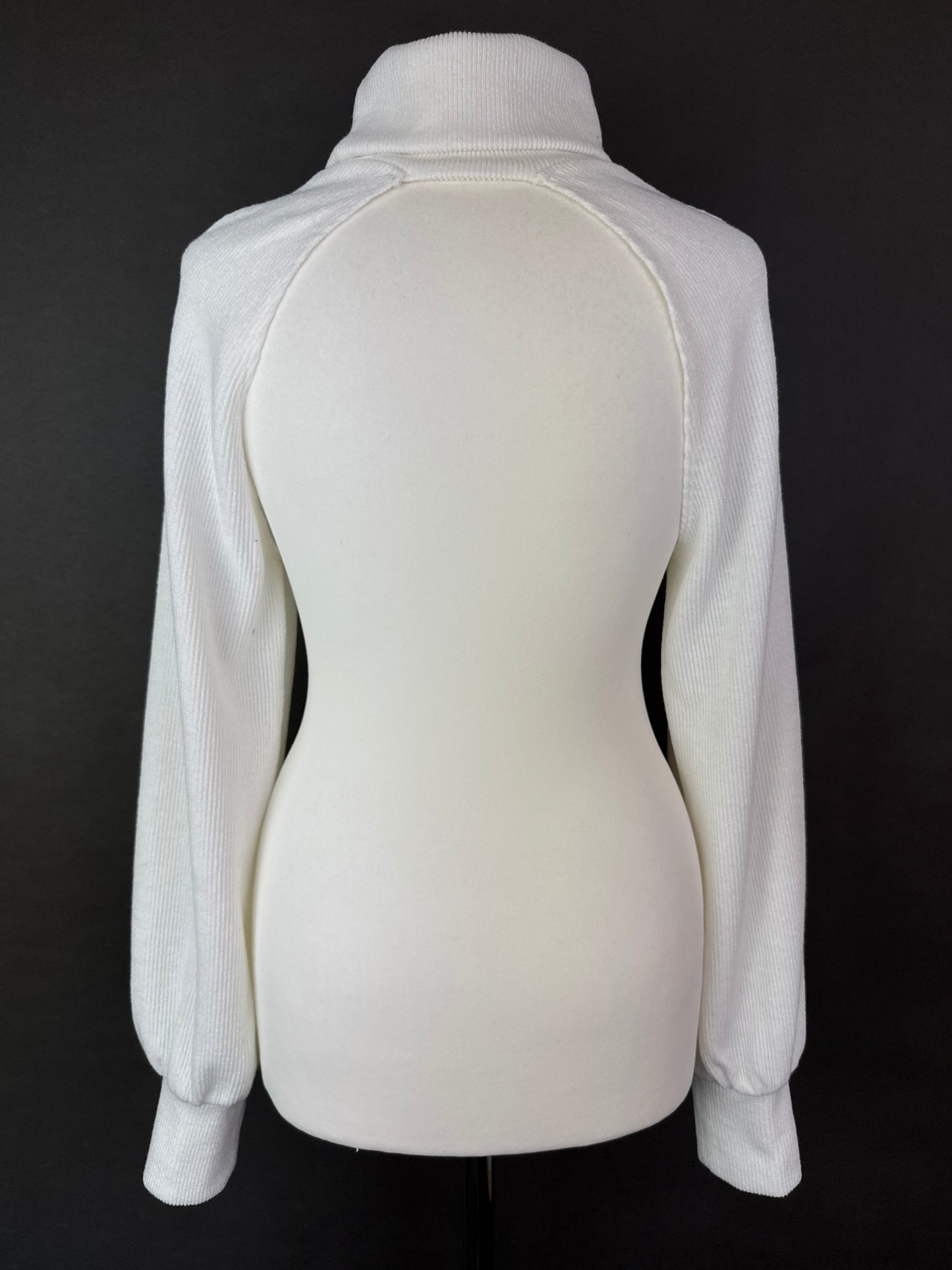 Crop top z golfem M