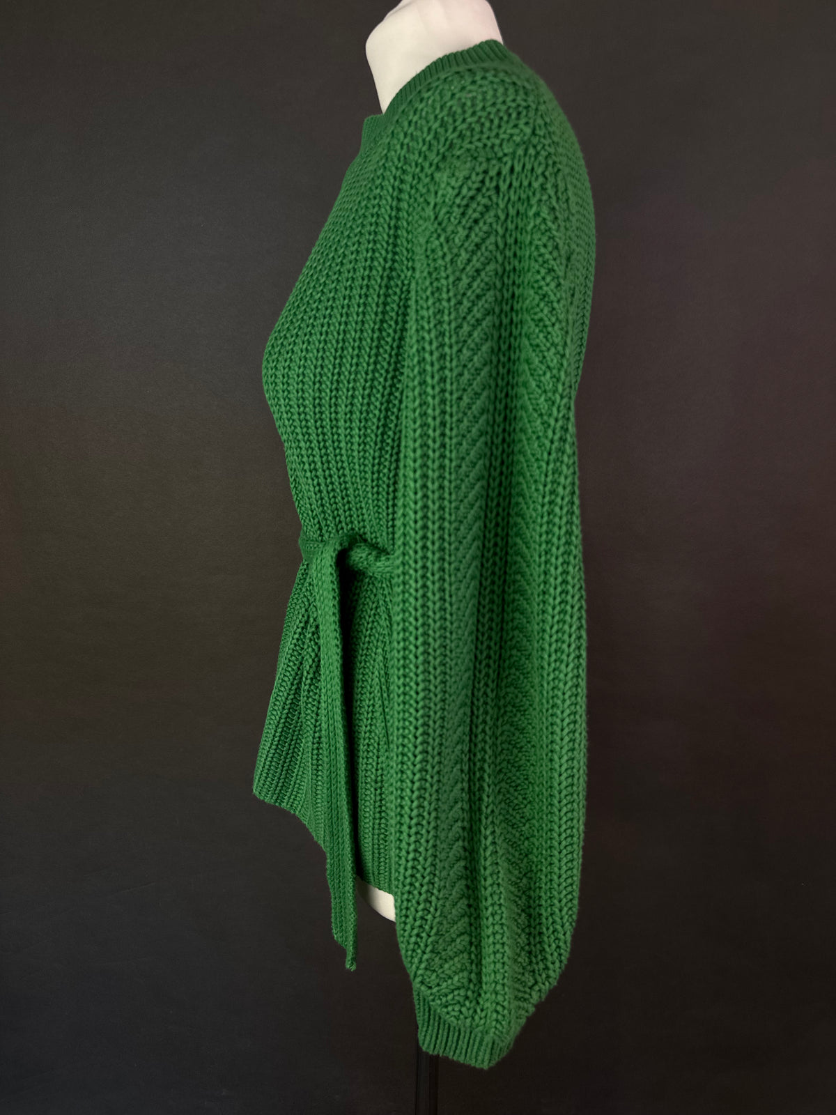 Sweter z wiązaniem S