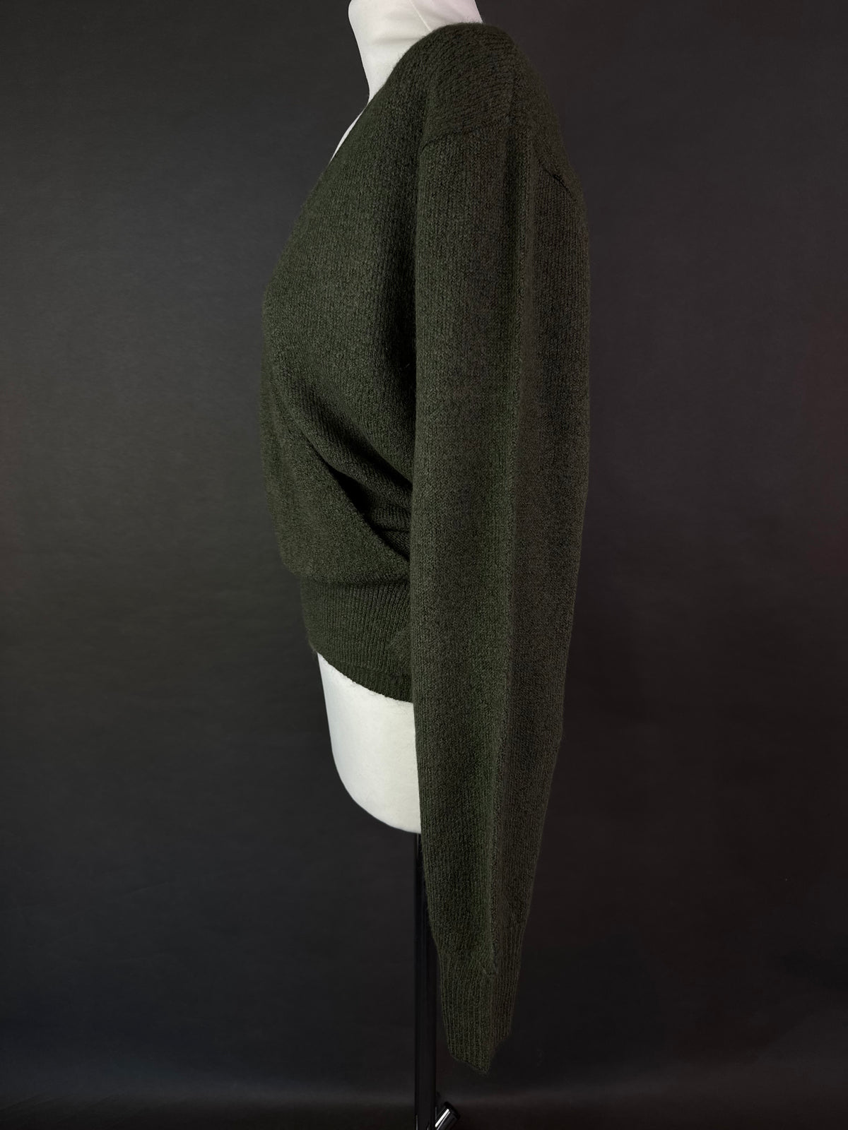 Sweter z wiązaniem XL