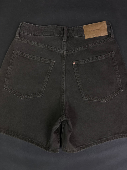 Krótkie spodenki jeansowe XS