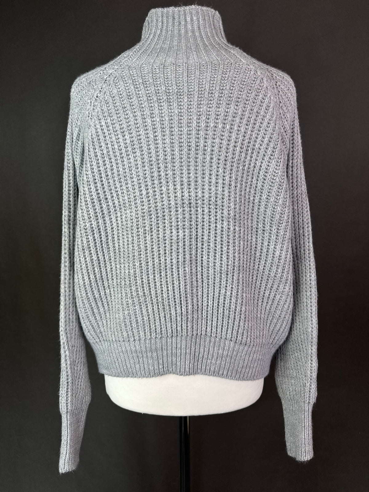 Sweter L