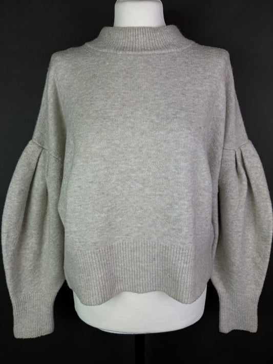 Sweter z bufiastymi rękawami M
