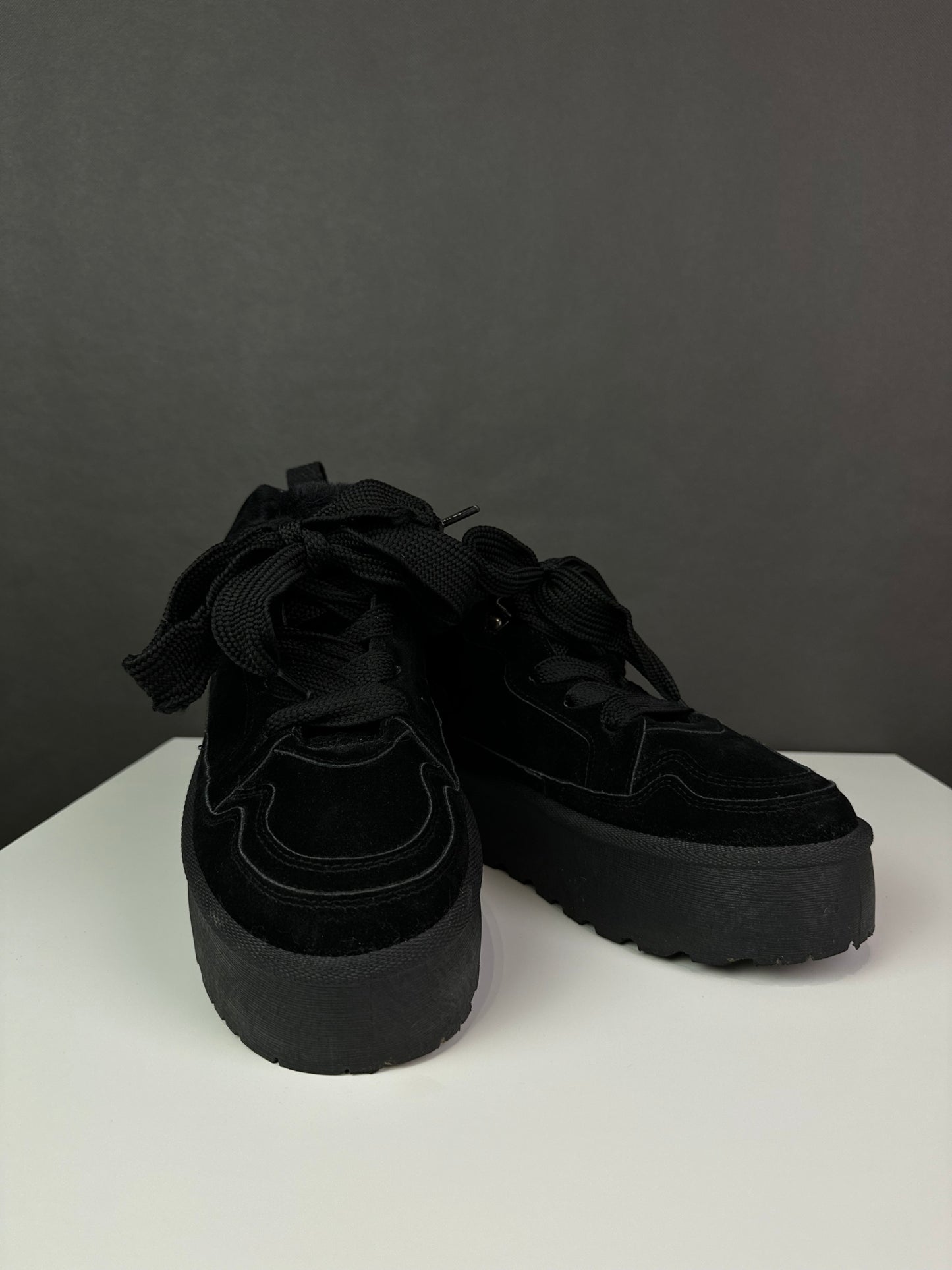 Ocieplane buty na platformie 40