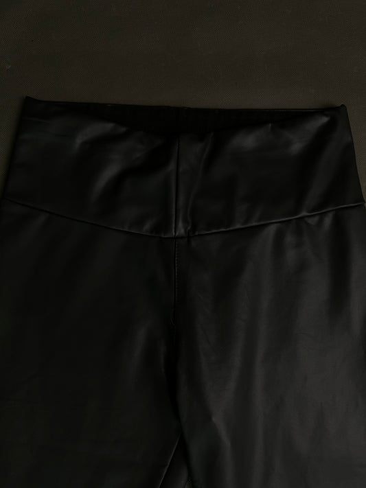 Legginsy z ekoskóry M