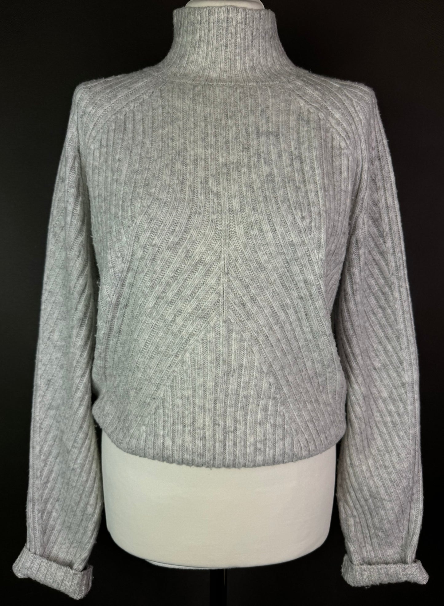 Sweter M