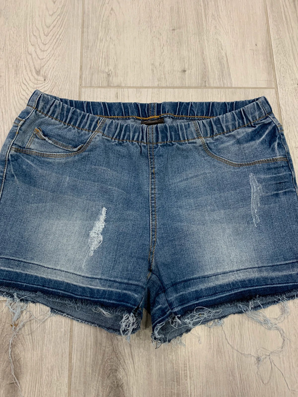 Krótkie spodenki jeansowe XS