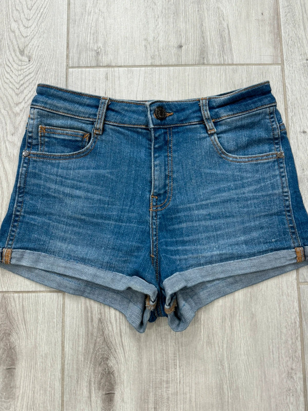 Krótkie spodenki jeansowe XS