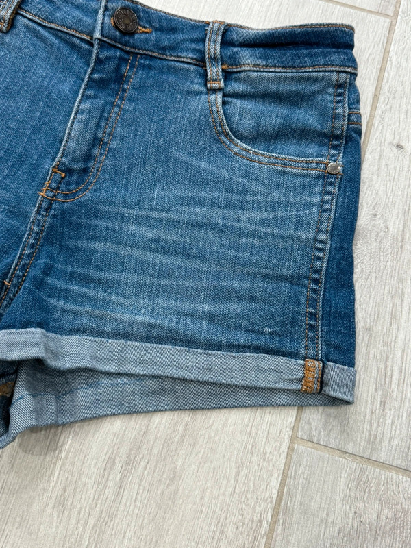 Krótkie spodenki jeansowe XS