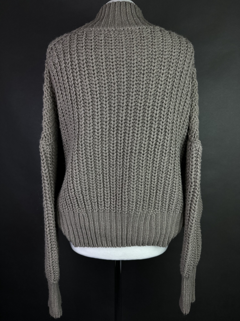 Sweter L - obrazek 3