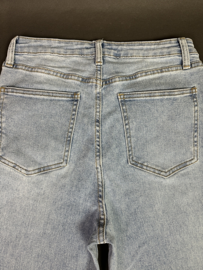 Spodnie jeansowe M - obrazek 4