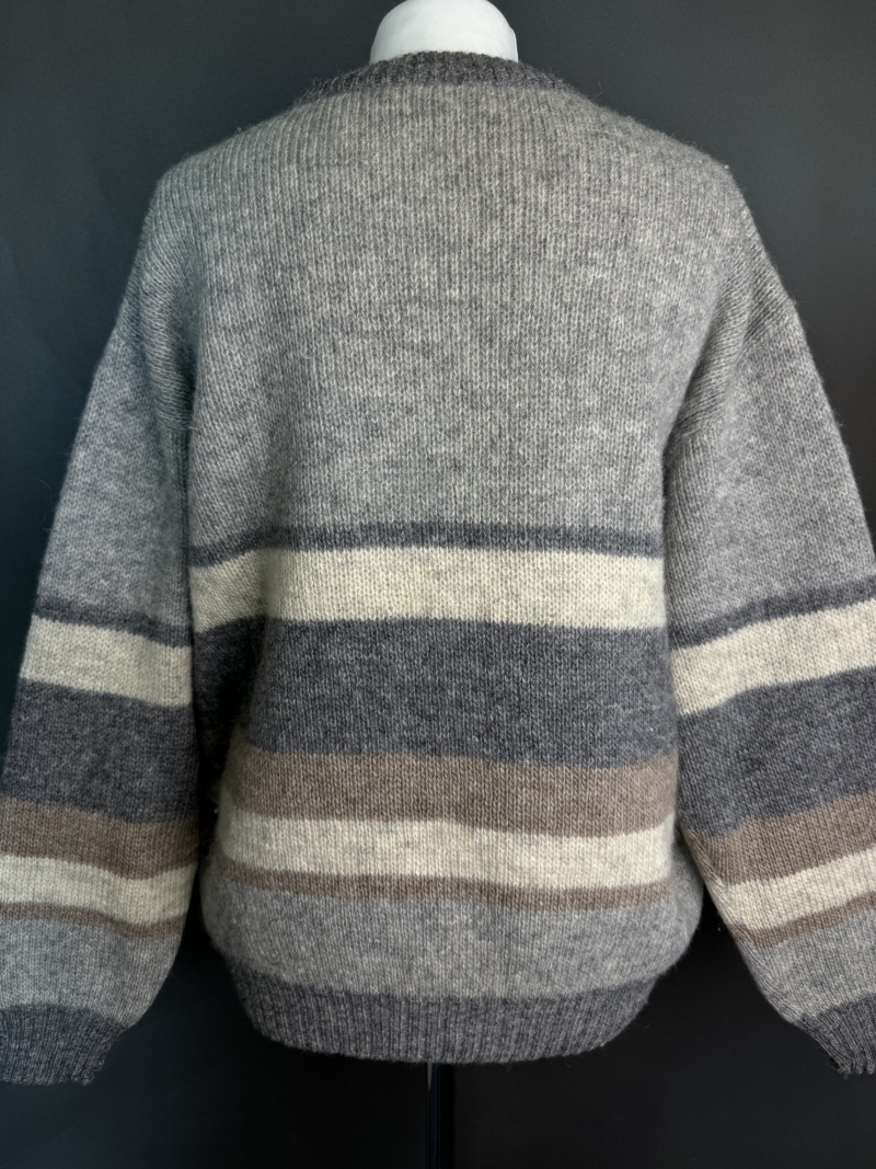 Sweter M/L - obrazek 3