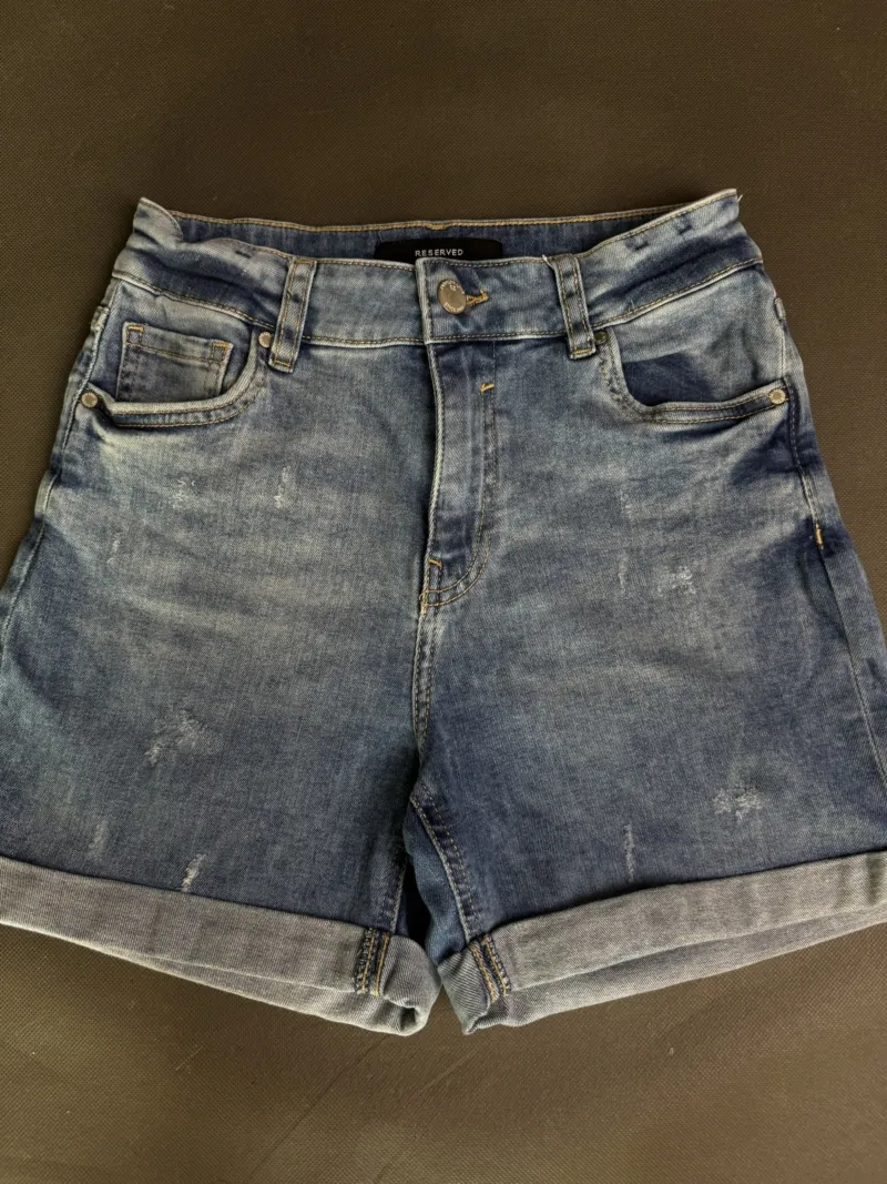 Krótkie spodenki jeansowe XS
