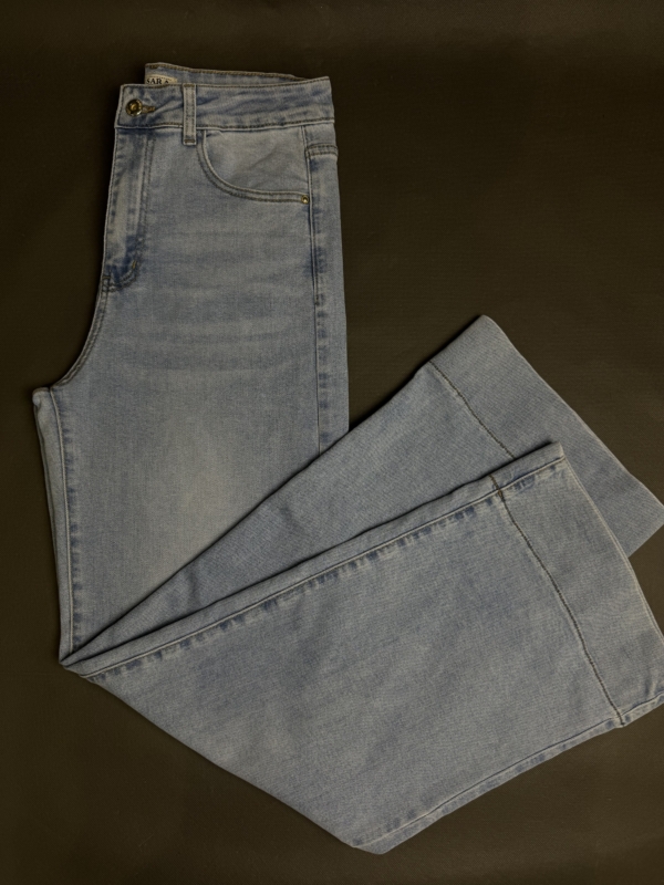 Spodnie jeansowe M