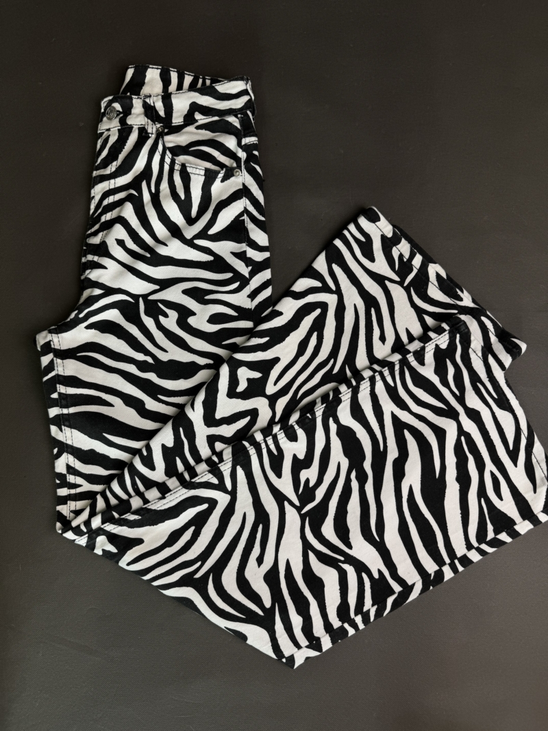 Spodnie w print zebry S