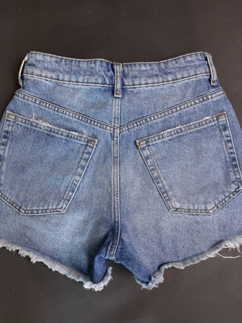 Krótkie spodenki jeansowe XS - obrazek 2