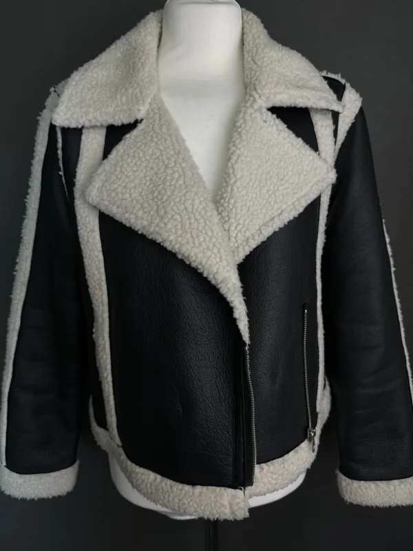 Kurtka ze sztucznym barankiem XS