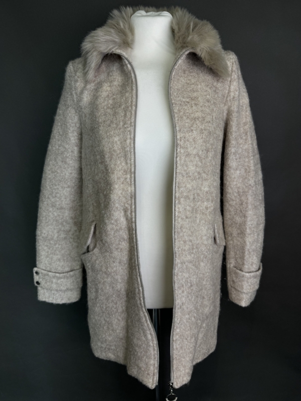 Płaszcz z wełną S