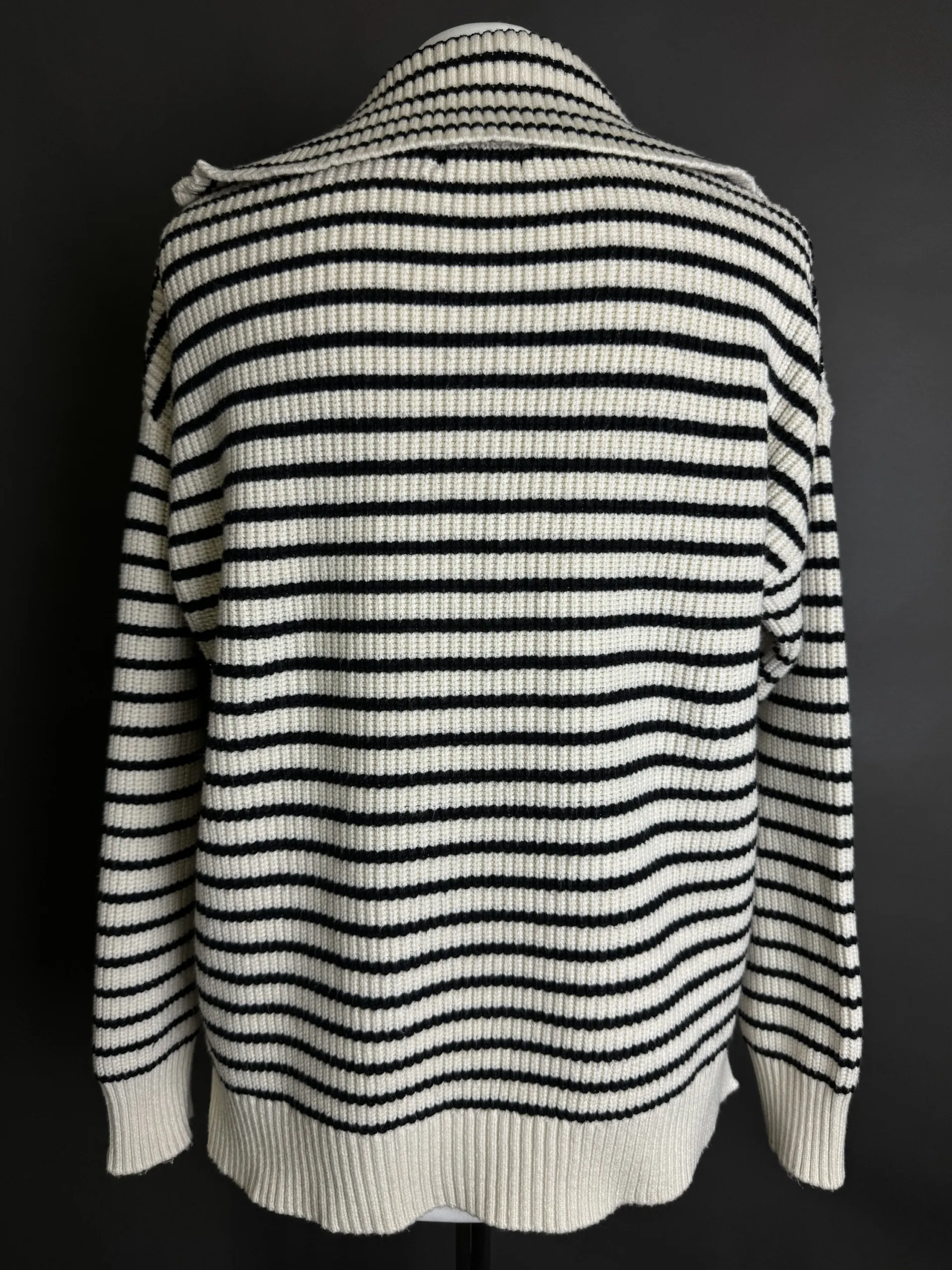 Sweter M - obrazek 3