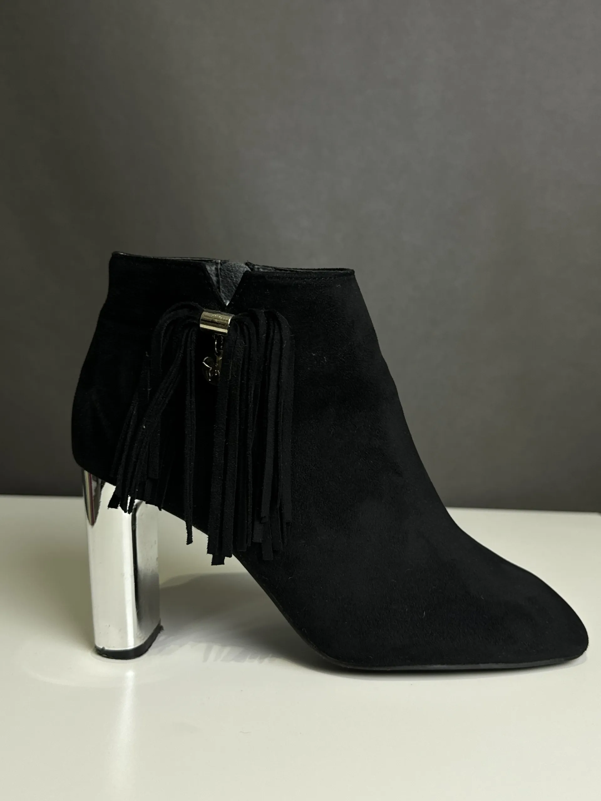 Botki na słupku 39 - obrazek 2