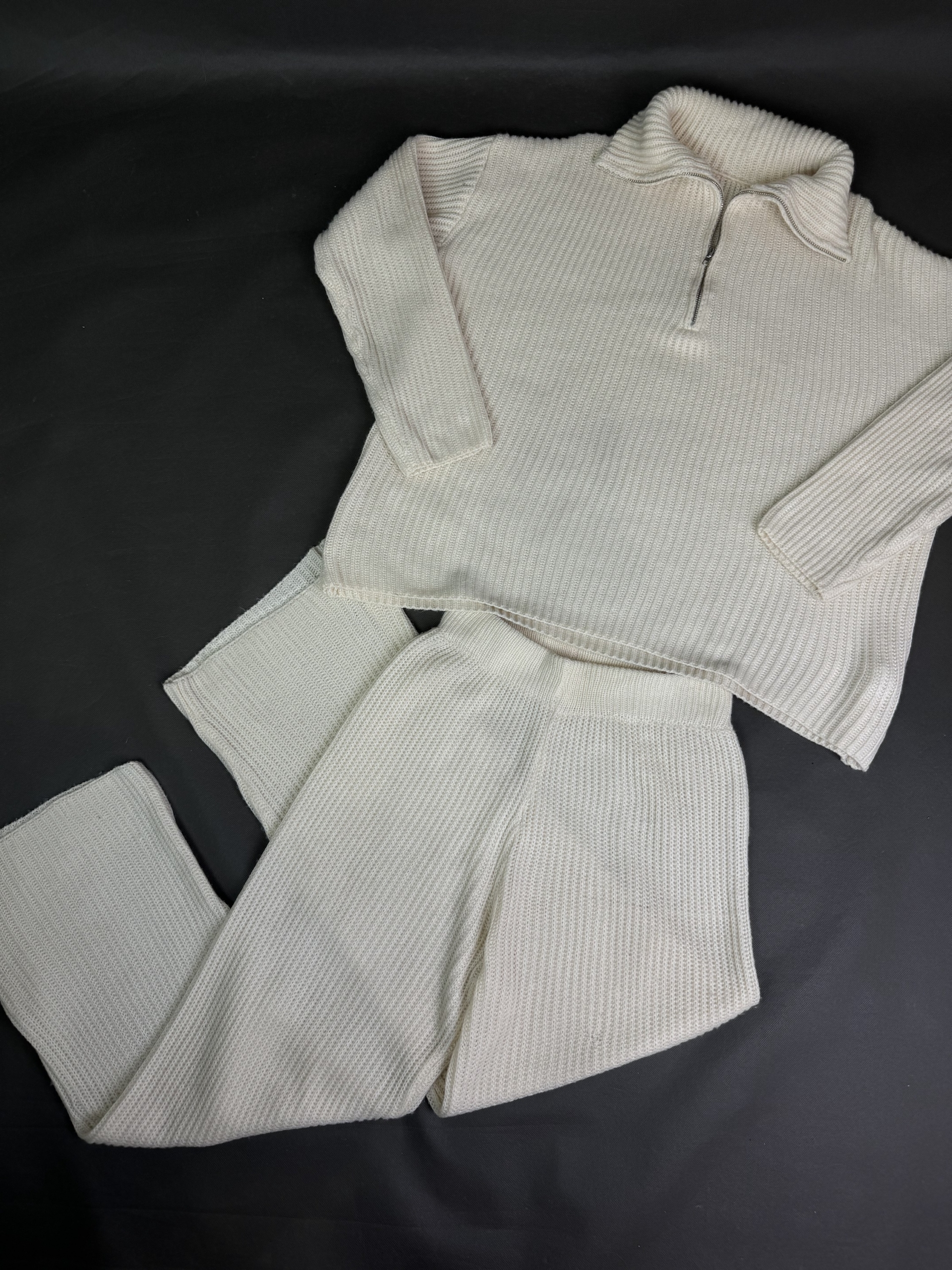 Sweterkowy komplet M